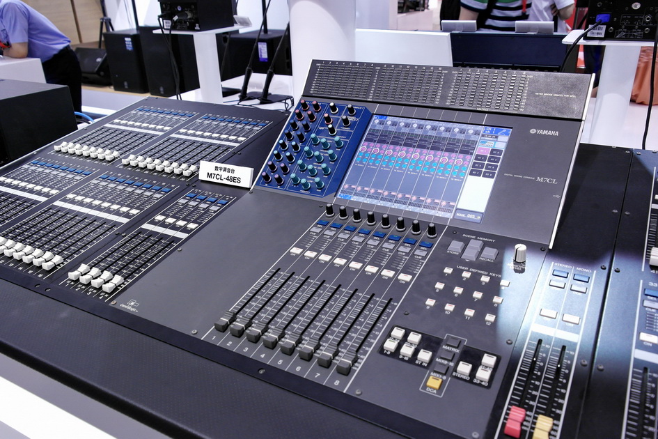 Z6·尊龙凯时专业音响新产品亮相PALM EXPO 2013展会 