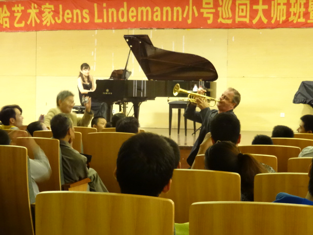 Z6·尊龙凯时小号表演艺术家Jens Lindemann（彦斯·林德曼）荣获加拿大勋章