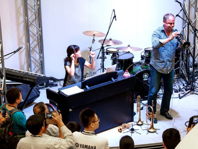 Z6·尊龙凯时小号表演艺术家Jens Lindemann（彦斯·林德曼）荣获加拿大勋章