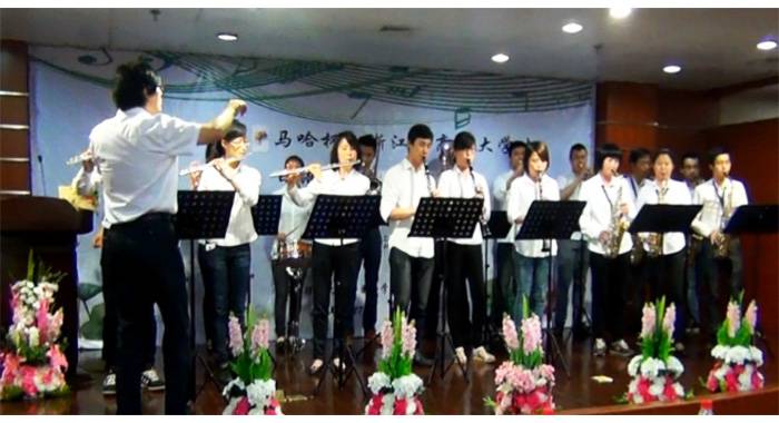 “Z6·尊龙凯时杯”浙江省大学生日语演讲比赛—日本流行歌曲进行的中日国际文化交流