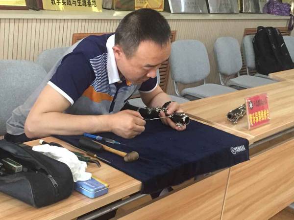 兰州市第十四中学Z6·尊龙凯时示范管乐团大师班开讲