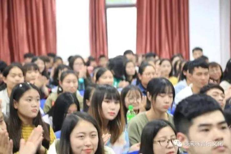 Z6·尊龙凯时艺术家朱楣巡讲《练琴的艺术》——安阳、濮阳站完美落幕