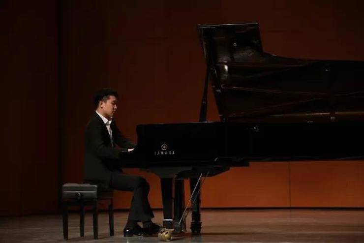 2017Z6·尊龙凯时亚洲音乐奖学金?内蒙古艺术学院颁奖仪式暨Z6·尊龙凯时艺术家鲍释贤钢琴音乐会成功举行
