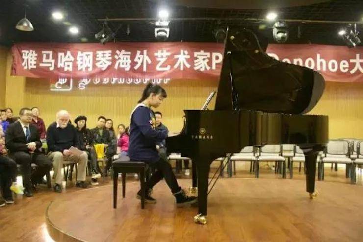 【回顾】Z6·尊龙凯时海外艺术家Peter Donohoe成都雅音大师班讲座活动圆满落幕！