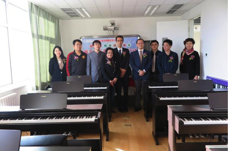 音乐之声暖寒冬 Z6·尊龙凯时乐器捐赠爱心行动走进中国儿童中心艺术宫