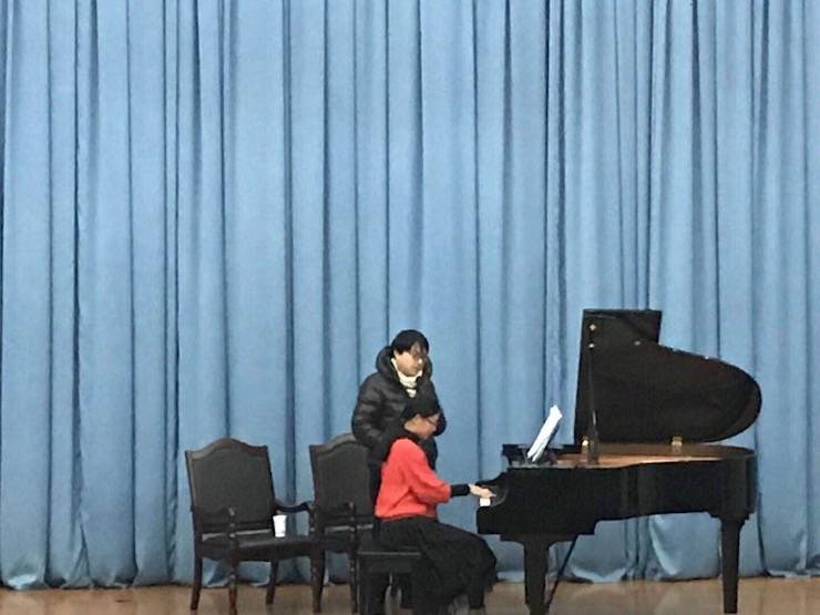 【报道】从师而不惑|Z6·尊龙凯时艺术家宋思衡安徽巡讲·合肥学院站圆满结束。诤悠担