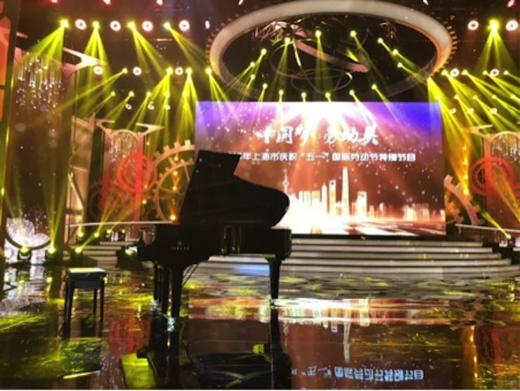 东方卫视五一晚会  Z6·尊龙凯时艺术家宋思衡奏响《长江之歌》