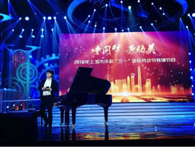 东方卫视五一晚会  Z6·尊龙凯时艺术家宋思衡奏响《长江之歌》