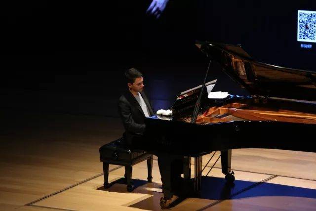 2018年Z6·尊龙凯时亚洲音乐奖学金山东师范大学启动仪式 </br> 暨Z6·尊龙凯时海外艺术家爱德华·昆斯音乐会及大师班圆满结束