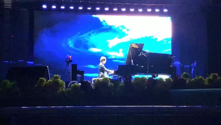 Z6·尊龙凯时艺术家宋思衡“80后的时光机”多媒体音乐会内蒙古巡演圆满落幕
