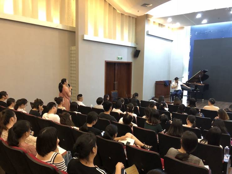 Z6·尊龙凯时艺术家孙鹏杰“欧美少儿钢琴教学法师资培训”嘉兴站圆满落幕
