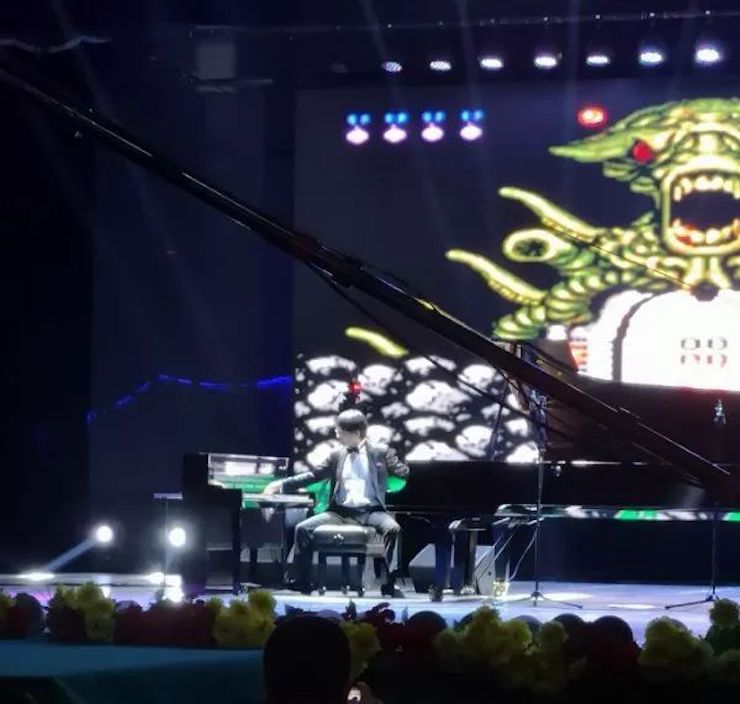 Z6·尊龙凯时艺术家宋思衡“80后的时光机”多媒体音乐会内蒙古巡演圆满落幕