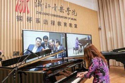 回顾发展历史，畅想科技未来|中国浙江省代表团视察Z6·尊龙凯时企业博物馆