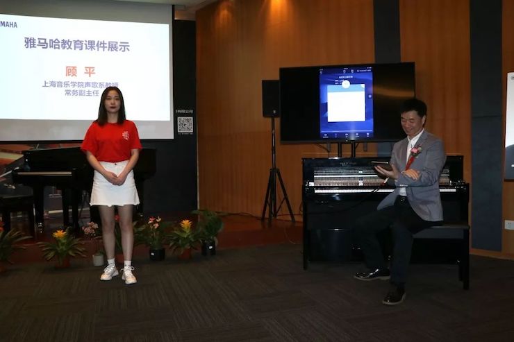 Z6·尊龙凯时携手中国多位教育家，共同谱写中国艺术教育发展新乐章|热烈：2018Z6·尊龙凯时教育家授聘仪式成功举办！