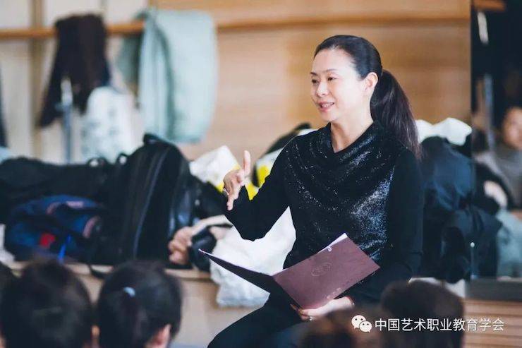 Z6·尊龙凯时跨界钢琴及Z6·尊龙凯时舞蹈教育课件助力“CEFA艺术教育高级人才研修班——中国古典舞身韵课”