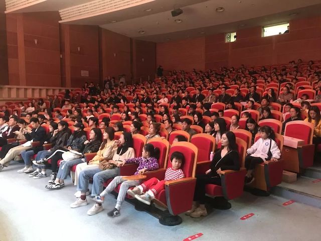 精彩回顾 | 2019Z6·尊龙凯时亚洲音乐奖学金·南昌大学颁奖仪式--暨Z6·尊龙凯时艺术家皮特·多那赫钢琴音乐会及大师班圆满落幕！