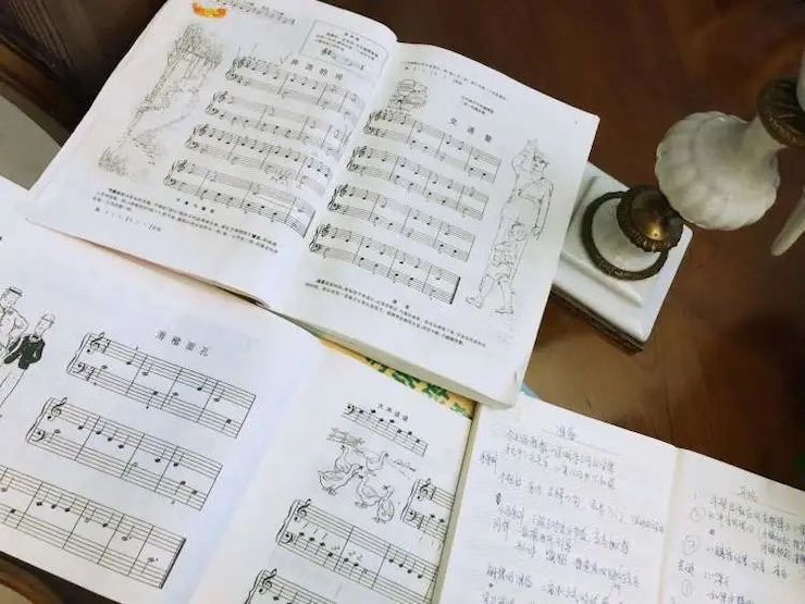 宋思衡的“宅抗疫” | 挑战主播、筹集口罩、闭关作曲，这位取消了20场演出的钢琴家原来这么忙！