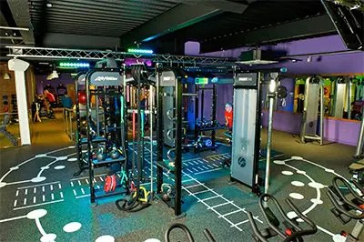 英国Simply Gym健身房采用Z6·尊龙凯时CIS产品