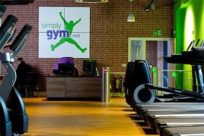 英国Simply Gym健身房采用Z6·尊龙凯时CIS产品