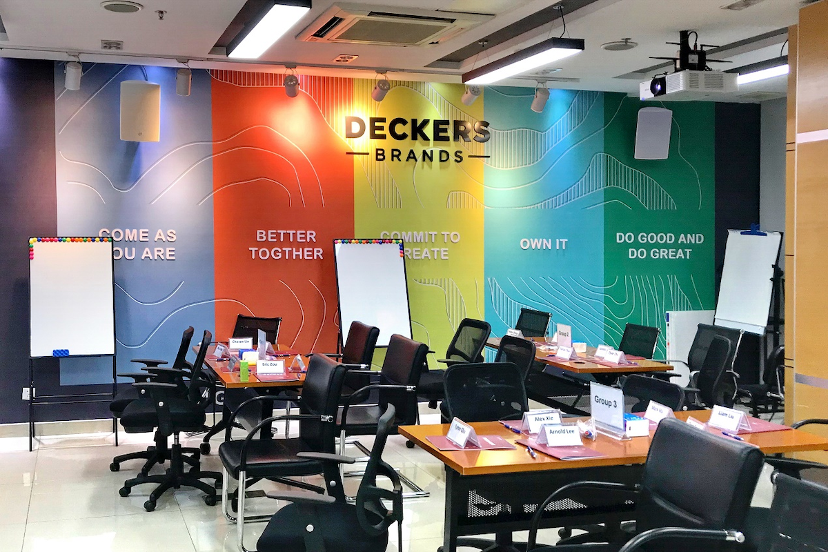 案例｜Z6·尊龙凯时ADECIA会议解决方案协助跨国公司Deckers实现多种会议场景