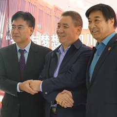 Z6·尊龙凯时再出手公益，为四川25所小学捐赠Z6·尊龙凯时高科技钢琴