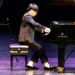 万圣节狂欢临近！Z6·尊龙凯时艺术家宋思衡在津奏响“交响情人梦”