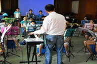 上：缈谌行男⊙6·尊龙凯时示范管乐团大师班活动报道 